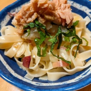 ツナの缶詰で簡単和風おろしパスタ